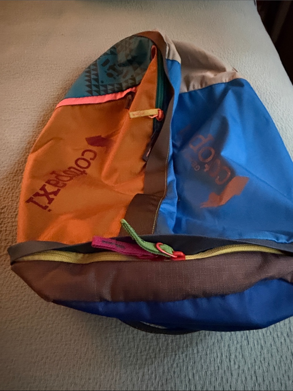 Cotopaxi Uyuni 46L Duffel Del Dia travel bag - single strap sling bag - Picture 9 of 9